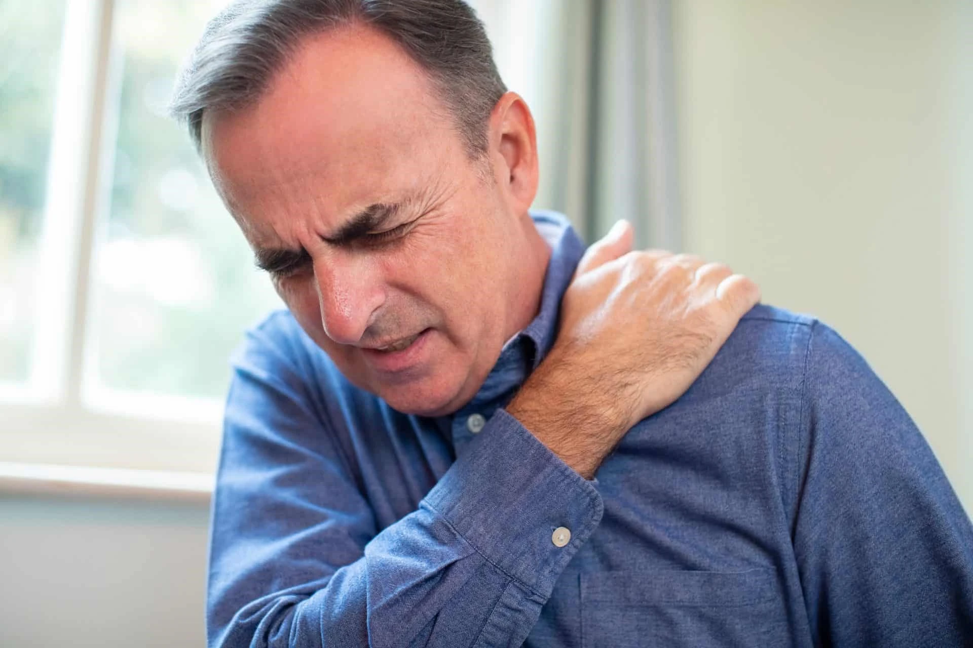 Left-shoulder-nerve-pain